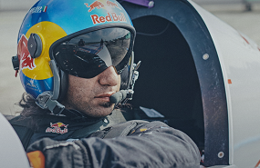 Red Bull Air Race Pilot am Universtitätsinstitut für Sportmedizin