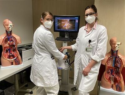 Chirurgischer Nachwuchs trainiert in neuem Simulationszentrum