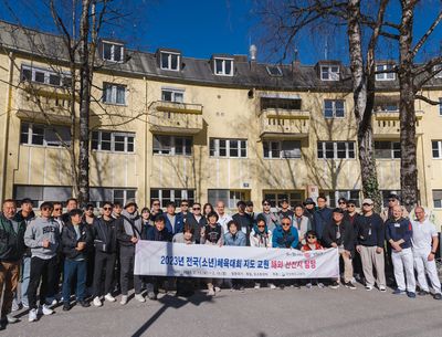 Delegation aus Südkorea zu Besuch am Universitätsinstitut für Sportmedizin